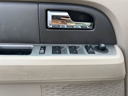 Used 2014 Ford Expedition XL image 18