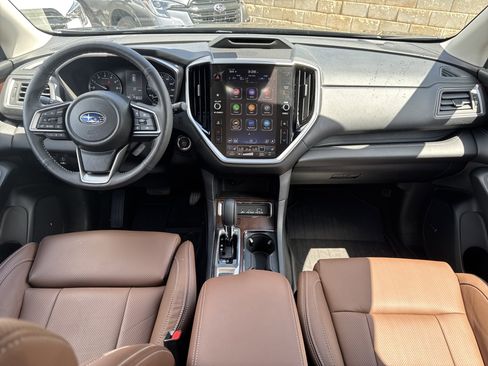 Used 2023 Subaru Ascent Touring AWD/4WD image 10