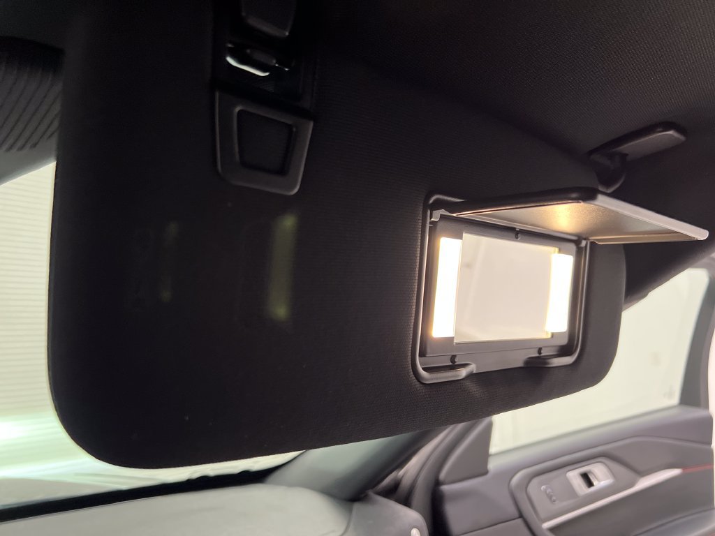 Used 2025 Ford Explorer ST-Line AWD/4WD image 68