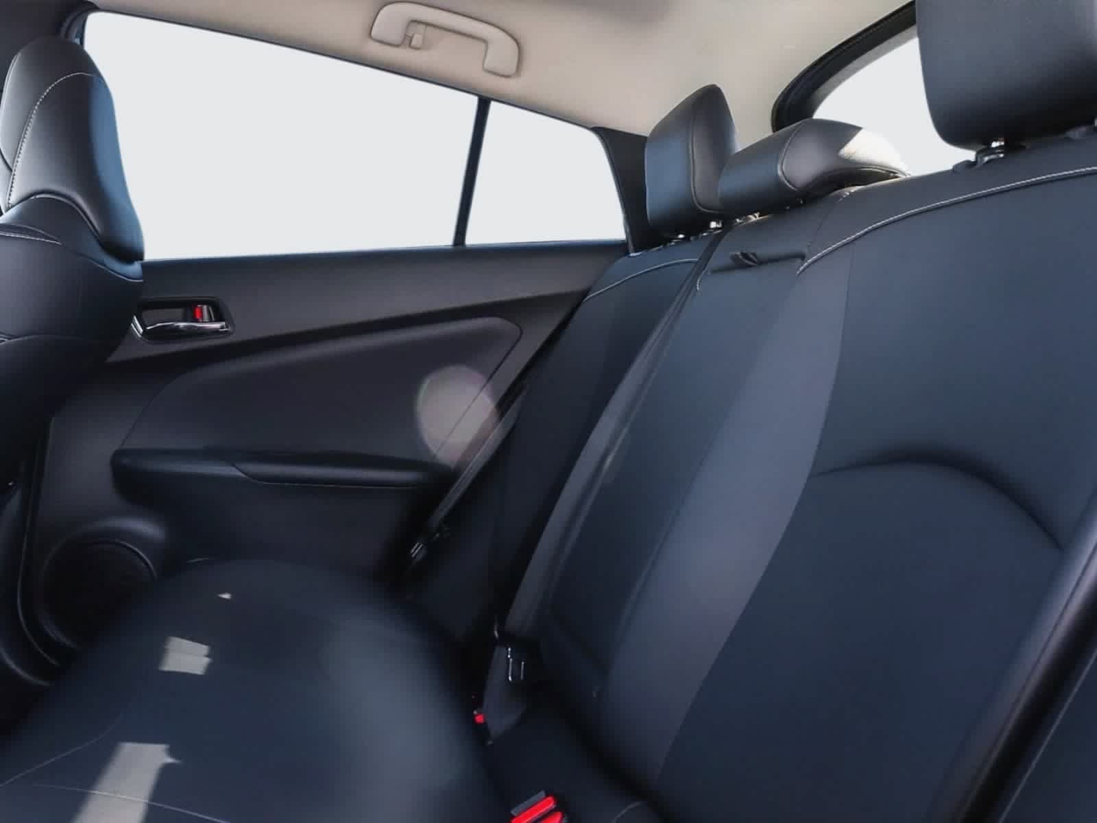 Used 2022 Toyota Prius Prime XLE FWD image 26