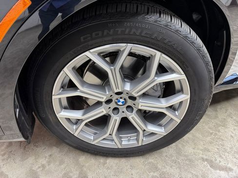 Certified 2025 BMW X7 xDrive40i w/ Premium Package image 31