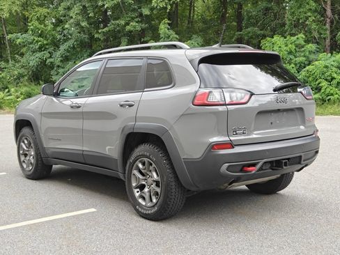 Used 2019 Jeep Cherokee Trailhawk w/ Cold Weather Group AWD/4WD image 5