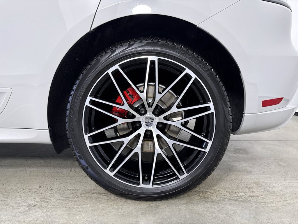 Certified 2025 Porsche Macan S AWD/4WD image 14
