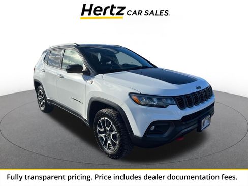 Used 2025 Jeep Compass Trailhawk AWD/4WD image 1
