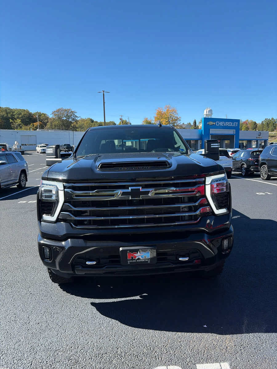 Used 2024 Chevrolet Silverado 2500 High Country w/ Midnight Edition AWD/4WD image 12