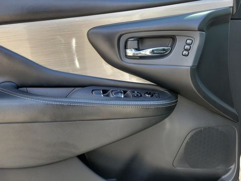 Used 2018 Nissan Murano Platinum w/ Cargo Package FWD image 15