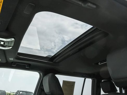 Used 2024 Lexus GX 550 AWD/4WD image 13