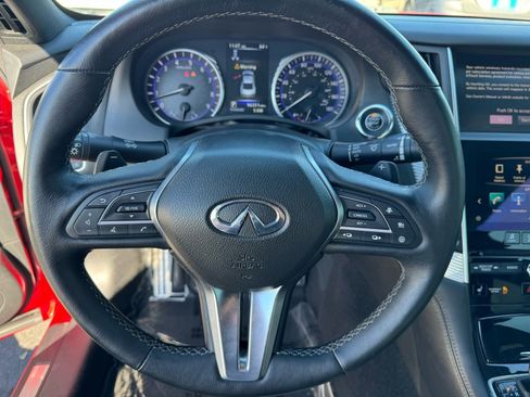 Used 2017 INFINITI Q60 Red Sport 400 image 21