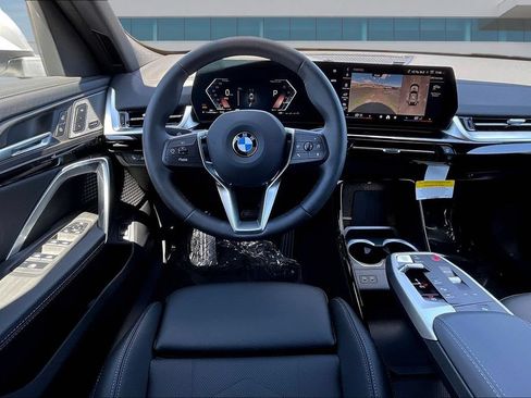 Used 2026 BMW X2 xDrive28i w/ Technology Package AWD/4WD image 8