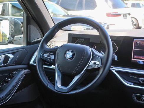 Used 2026 BMW X5 sDrive40i w/ Parking Assistance Package image 15