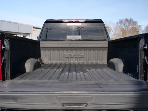 Used 2022 Chevrolet Silverado 2500 High Country w/ Z71 Off-Road Package image 36