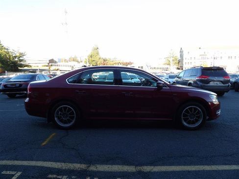 Used 2015 Volkswagen Passat 1.8T Limited Edition image 8