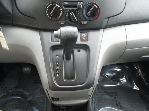 Used 2020 Nissan NV200 SV FWD image 17