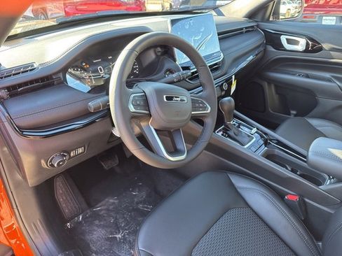 New 2026 Jeep Compass Latitude image 12