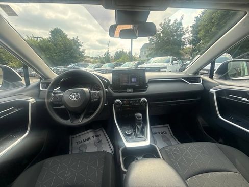 Used 2021 Toyota RAV4 XLE AWD/4WD image 25