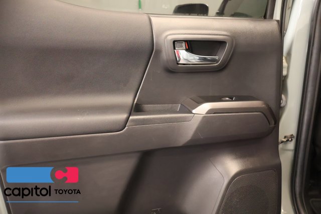 Certified 2022 Toyota Tacoma TRD Off-Road w/ Black Out Package (TMS) AWD/4WD image 30