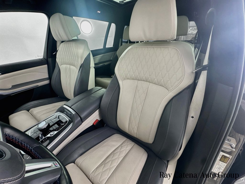 Used 2025 BMW X7 M60i AWD/4WD image 22