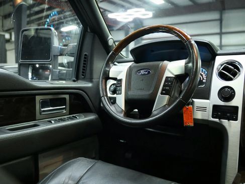 Used 2014 Ford F150 Platinum image 43