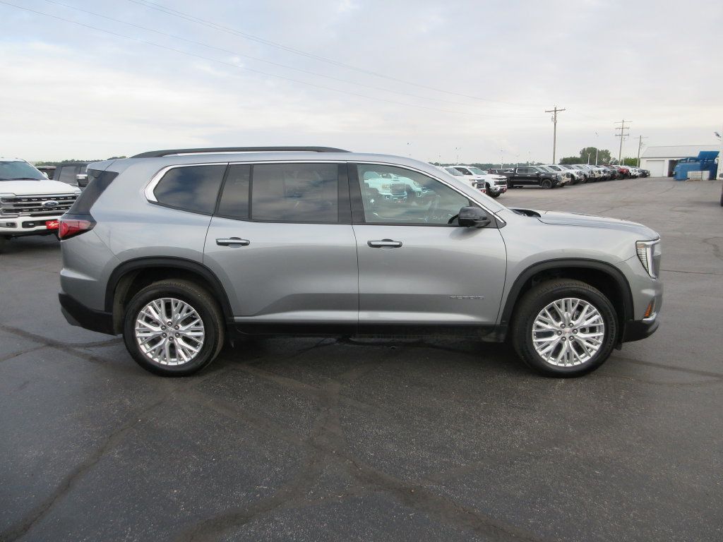 Certified 2024 GMC Acadia Elevation w/ Luxury Package FWD image 5