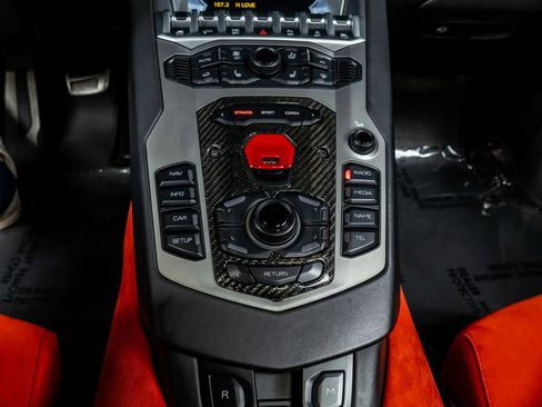 Used 2014 Lamborghini Aventador LP 700-4 image 31