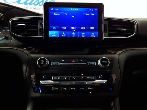 Used 2020 Ford Explorer Limited image 23