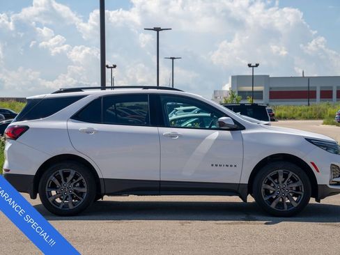 Used 2023 Chevrolet Equinox RS image 8