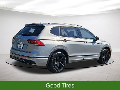 Used 2023 Volkswagen Tiguan SE R-Line FWD image 7
