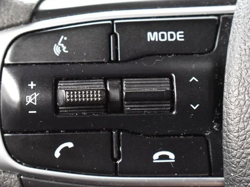 Used 2022 Kia K5 LXS image 24