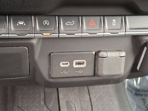 Used 2022 Chevrolet Silverado 1500 Custom image 22