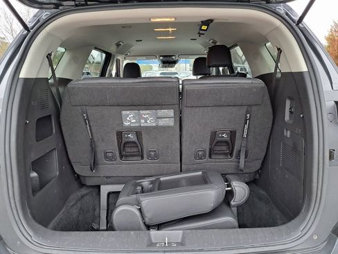 Used 2025 Kia Carnival image 31