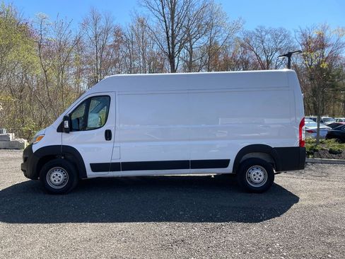 Used 2023 RAM ProMaster 2500 FWD image 9