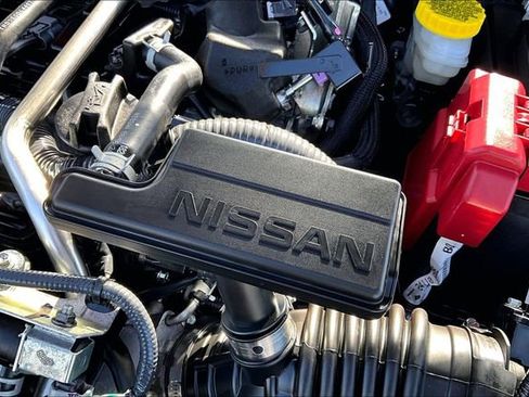 Used 2025 Nissan Sentra SR w/ SR Premium Package FWD image 29