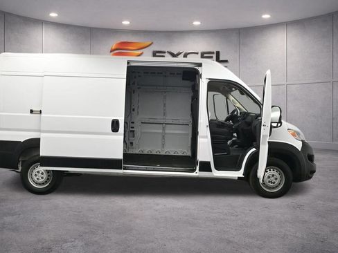 Used 2025 RAM ProMaster 2500 w/ Convenience Group FWD image 43
