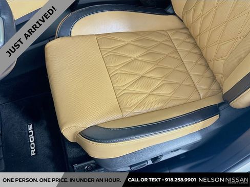 Certified 2023 Nissan Rogue Platinum w/ Platinum Premium Package FWD image 20