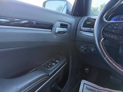 Used 2019 Chrysler 300 S RWD image 30