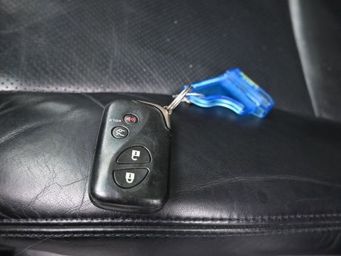 Used 2011 Lexus LS 460 L w/ Luxury Pkg image 47