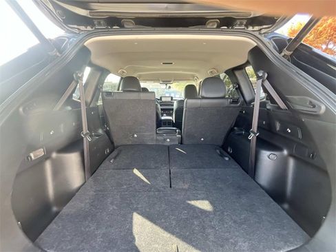 Used 2024 Mitsubishi Outlander FWD image 15