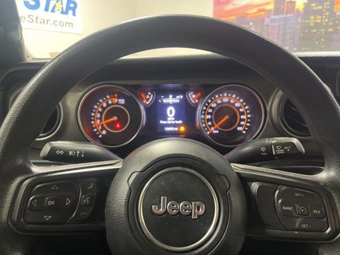 Used 2022 Jeep Wrangler Sport image 11