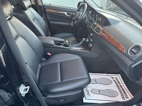 Used 2012 Mercedes-Benz C 300 4MATIC Sedan image 20