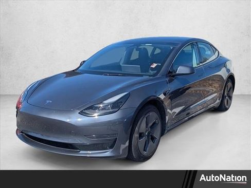 Used 2023 Tesla Model 3 Standard Range image 1