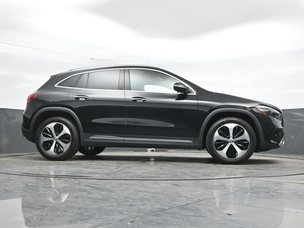 Used 2025 Mercedes-Benz GLA 250 4MATIC image 42
