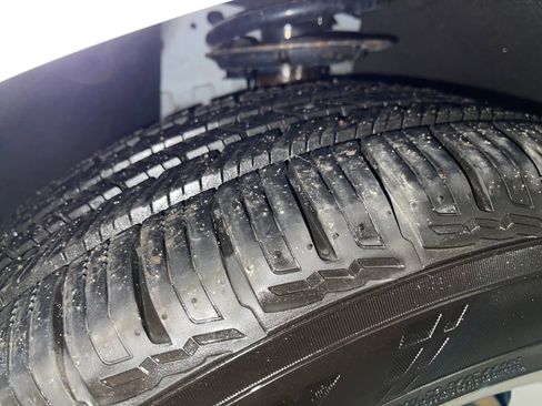 Used 2020 Ford Edge Titanium AWD/4WD image 12