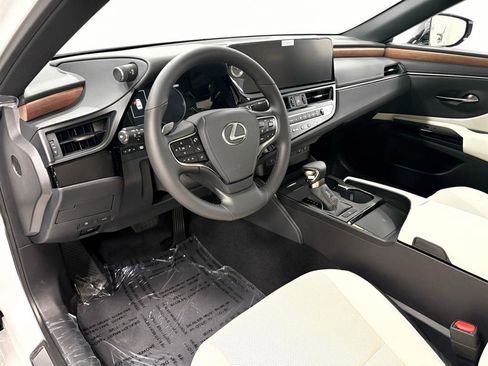 New 2025 Lexus ES 350 w/ Premium Package image 5