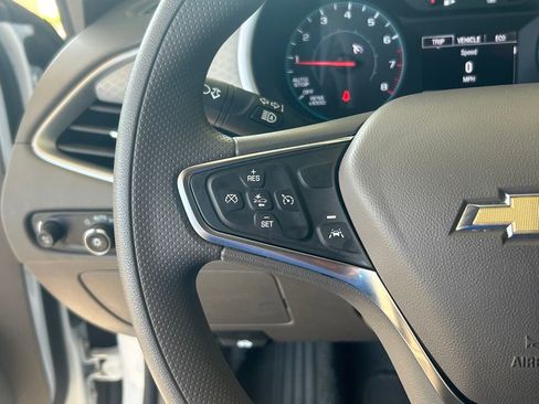 Used 2025 Chevrolet Malibu LT image 38