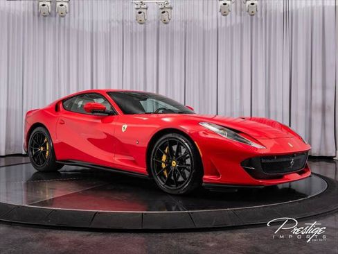 Used 2020 Ferrari 812 Superfast RWD image 20
