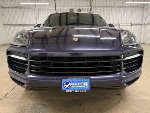 Used 2019 Porsche Cayenne AWD/4WD image 2