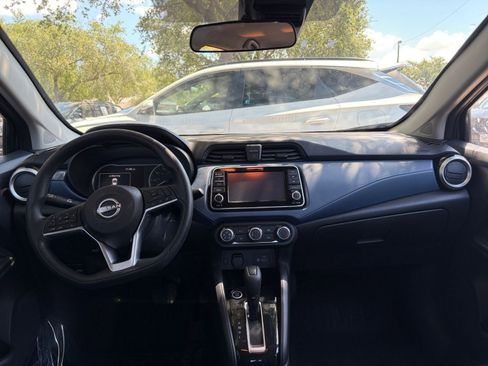 Used 2025 Nissan Versa SV FWD image 32