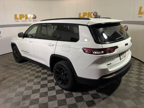Used 2024 Jeep Grand Cherokee L Altitude AWD/4WD image 5