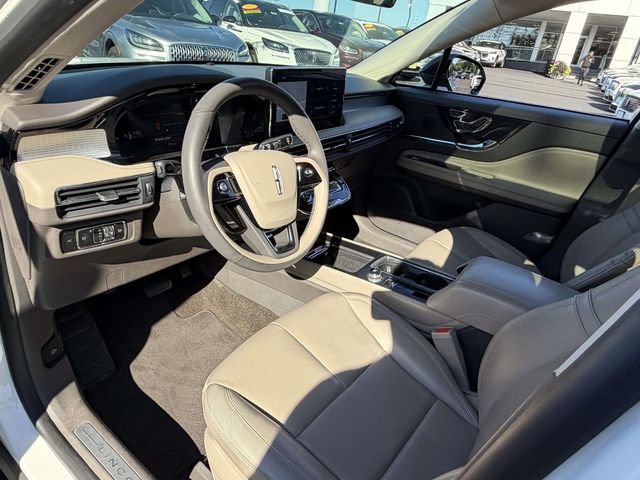 Used 2023 Lincoln Corsair AWD w/ Equipment Group 101A image 12