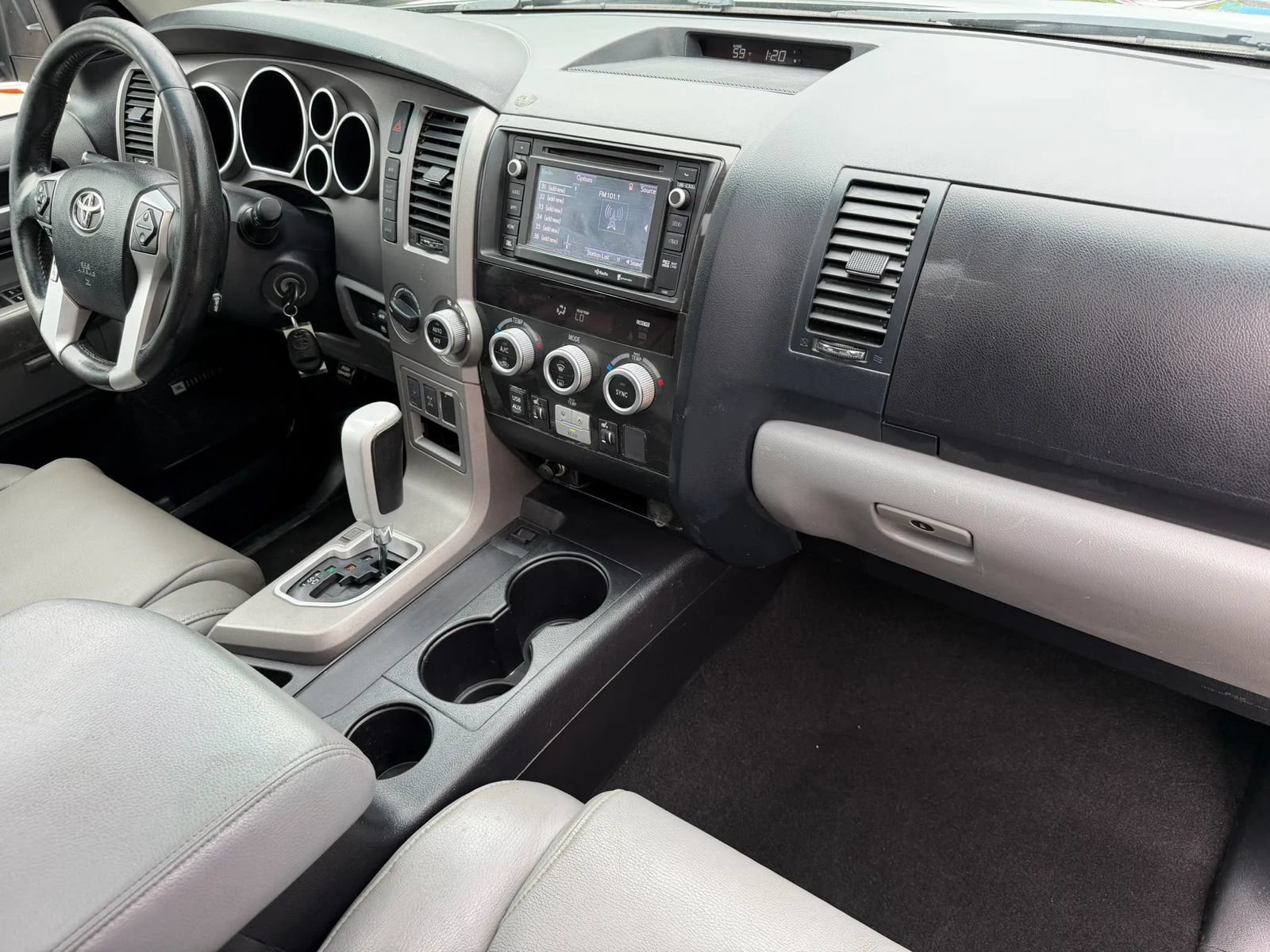 Used 2014 Toyota Sequoia Limited AWD/4WD image 26